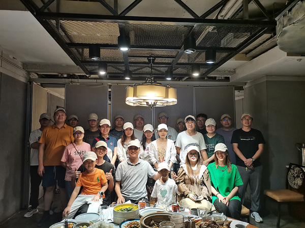 合影01.jpg
