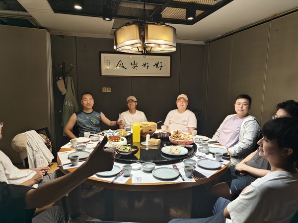 合影02.jpg